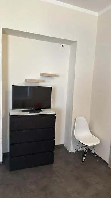 Self Check-In 45M2 Apartment Facing Tram Station Prague Czech Republic