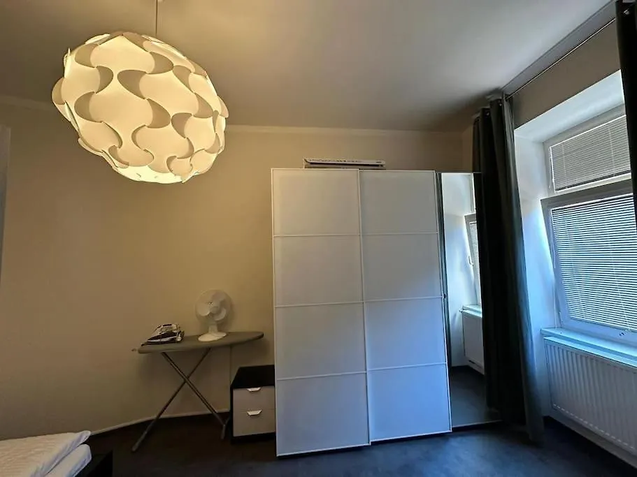 Self Check-In 45M2 Apartment Facing Tram Station Prague